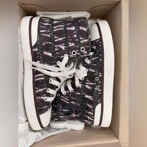 Isabel Marant, Benkeen Sneakers, size 8 (US), Color: faded night.   NWT.